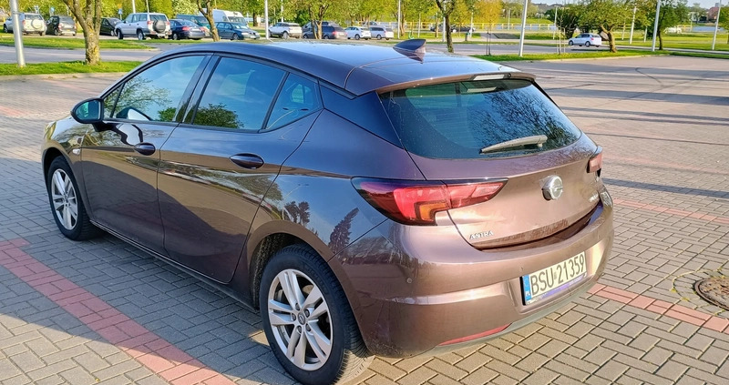 Opel Astra cena 49500 przebieg: 115600, rok produkcji 2017 z Suwałki małe 254